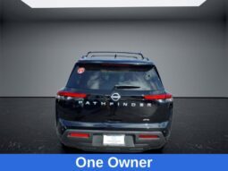 
										Nissan Pathfinder full									