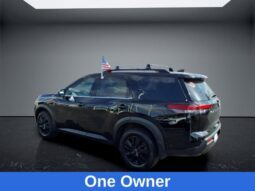 
										Nissan Pathfinder full									