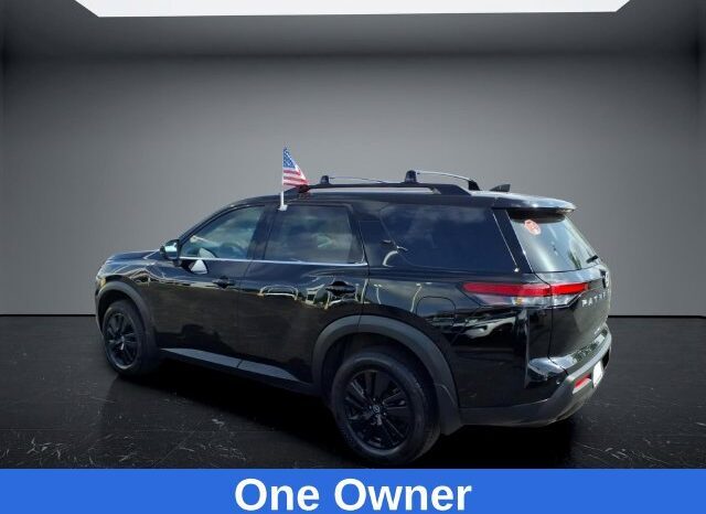 
								Nissan Pathfinder full									