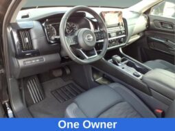 
										Nissan Pathfinder full									