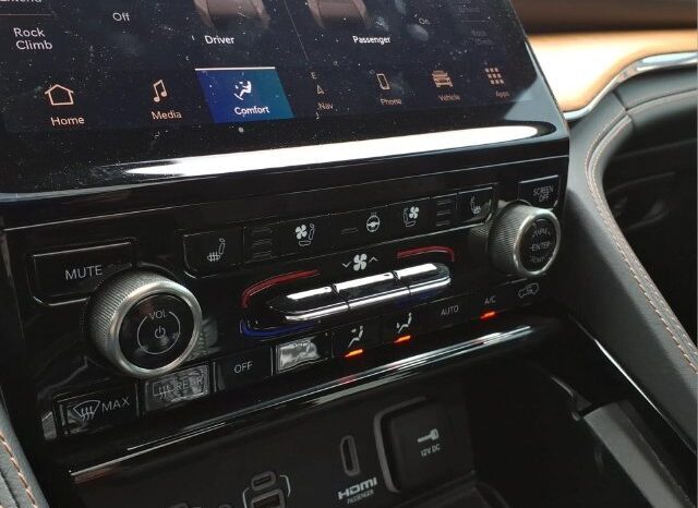 
								Jeep Grand Cherokee full									