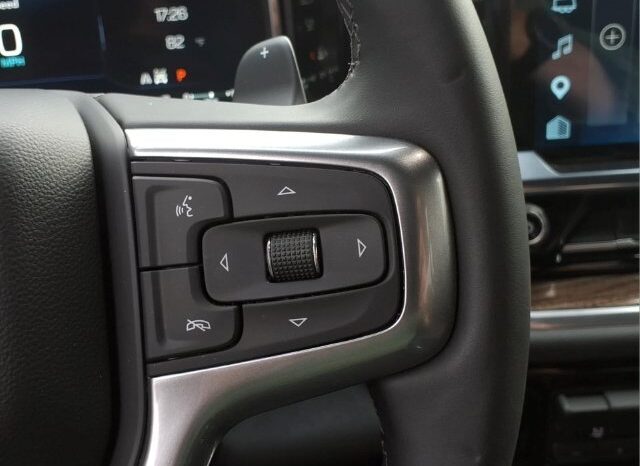 
								Chevrolet Silverado 1500 full									