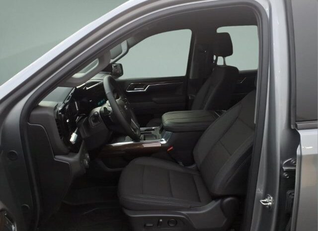 
								Chevrolet Silverado 1500 full									