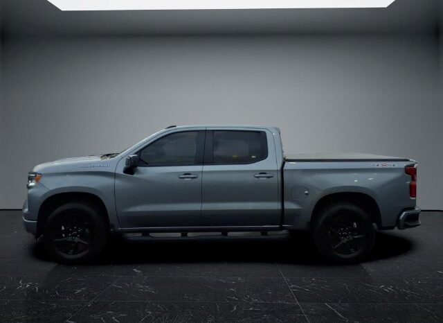 
								Chevrolet Silverado 1500 full									