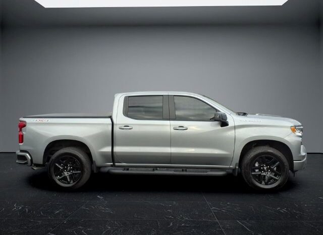 
								Chevrolet Silverado 1500 full									