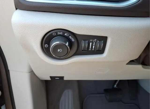 
								Chrysler Pacifica full									