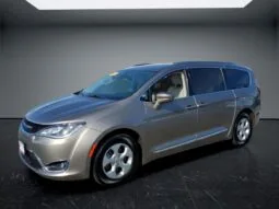 
										Chrysler Pacifica full									