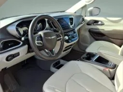 
										Chrysler Pacifica full									
