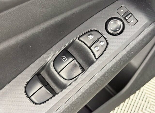 
								Nissan Altima full									