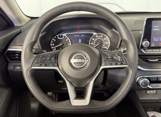 
								Nissan Altima full									