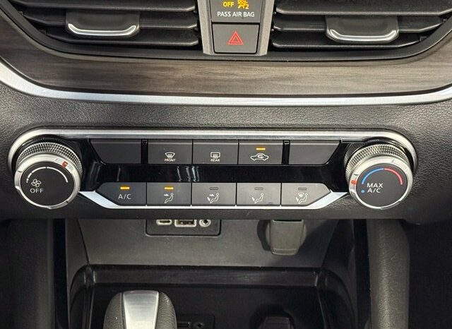 
								Nissan Altima full									