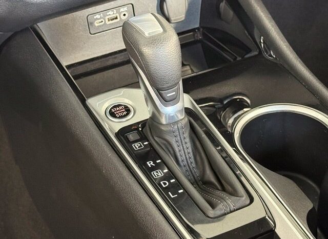 
								Nissan Altima full									