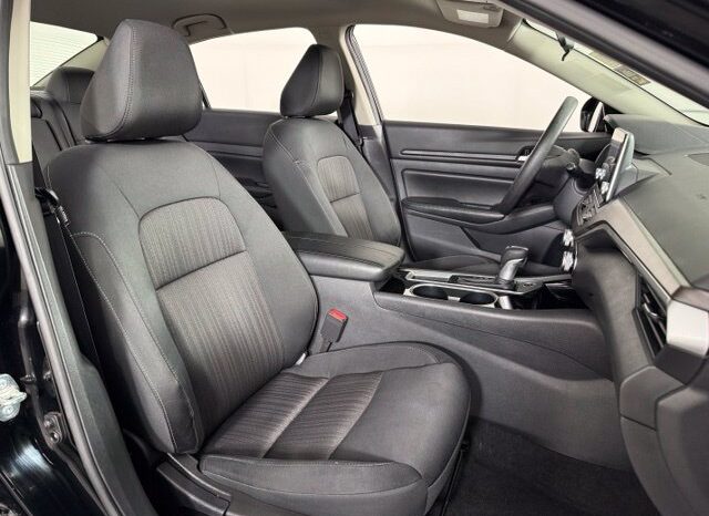 
								Nissan Altima full									
