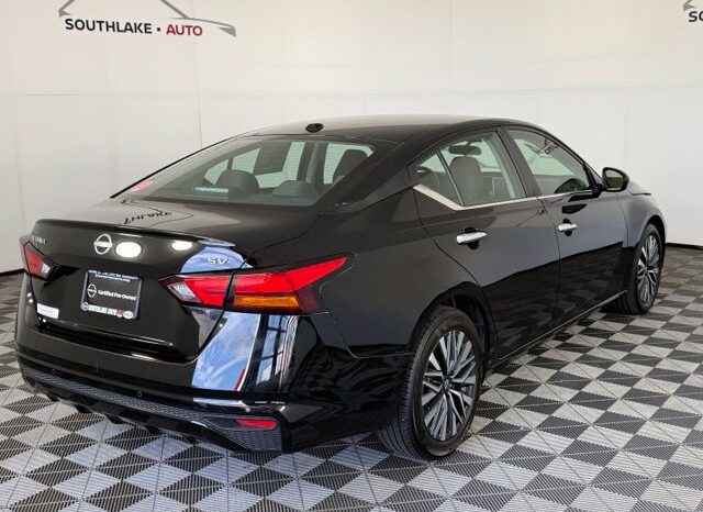 
								Nissan Altima full									