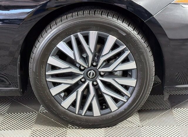 
								Nissan Altima full									