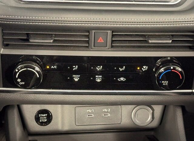 
								Nissan Rogue full									