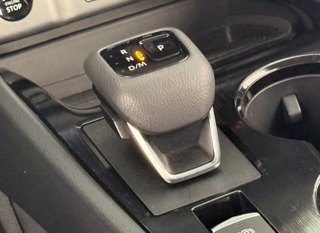 
								Nissan Rogue full									