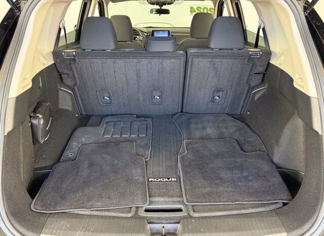 
								Nissan Rogue full									
