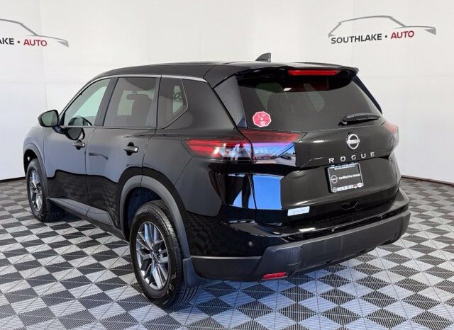 
								Nissan Rogue full									