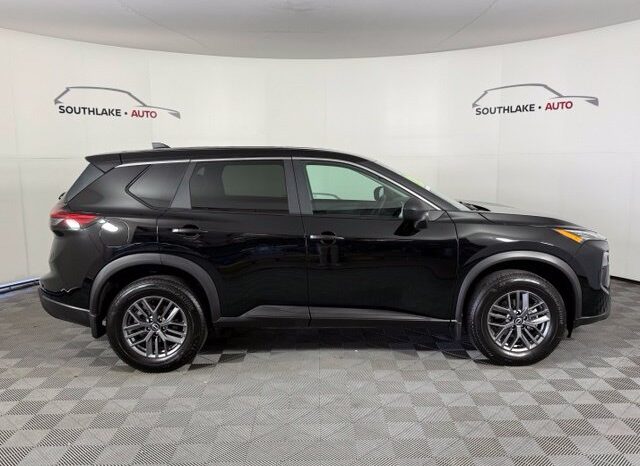 
								Nissan Rogue full									