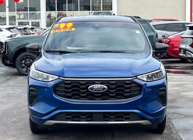 
								Ford Escape full									