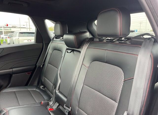 
								Ford Escape full									
