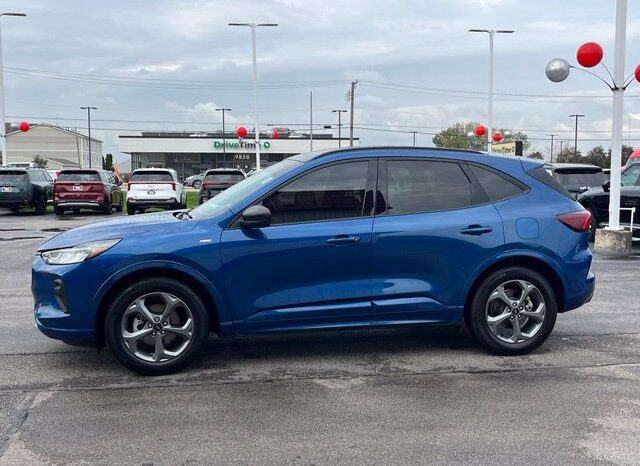 
								Ford Escape full									