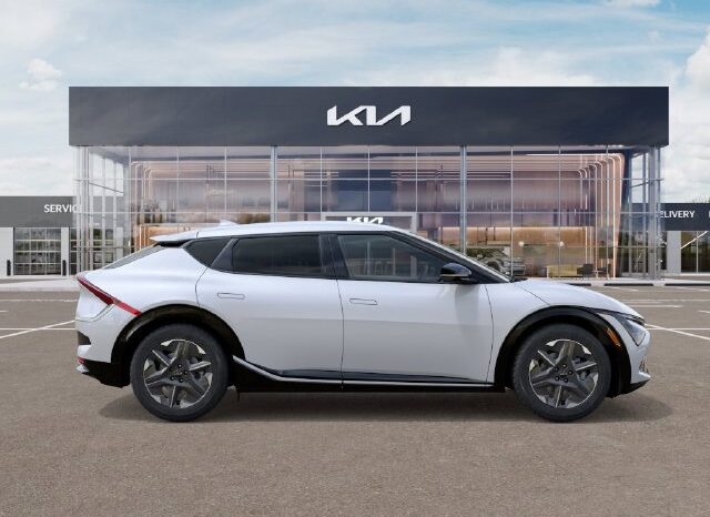 
								Kia EV6 full									