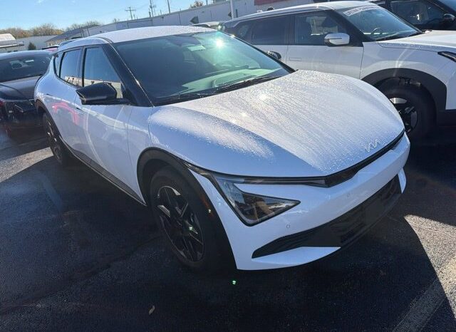 
								Kia EV6 full									