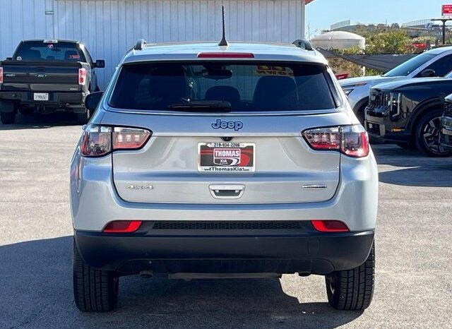 
								Jeep Compass full									