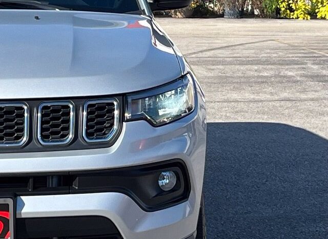 
								Jeep Compass full									