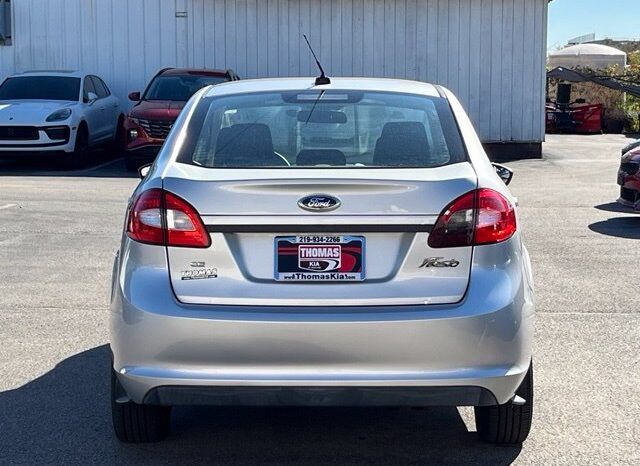 
								Ford Fiesta full									