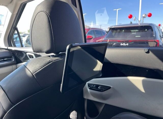 
								Kia Carnival full									