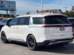 
										Kia Carnival full									