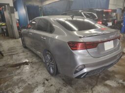 
										Kia Forte full									