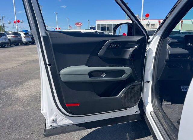 
								Kia Telluride Hybrid full									