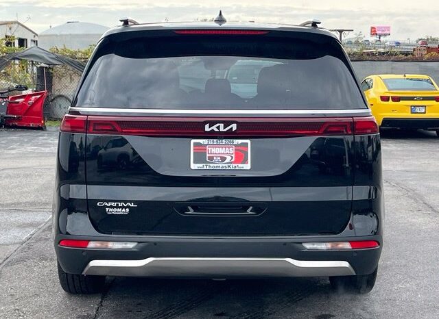 
								Kia Carnival full									