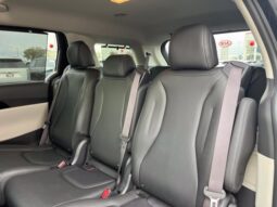 
										Kia Carnival full									