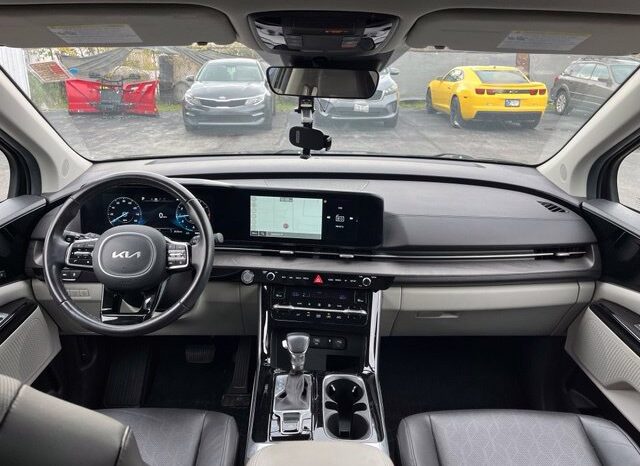 
								Kia Carnival full									