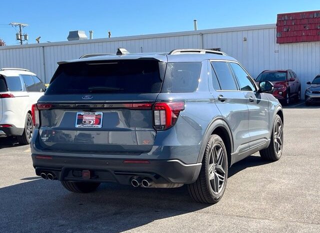 
								Ford Explorer full									