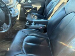 
										Chrysler Pacifica full									