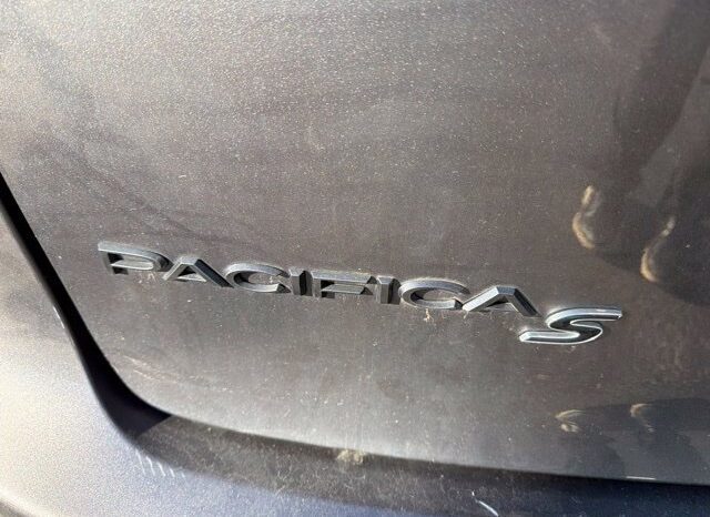 
								Chrysler Pacifica full									