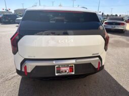 
										Kia EV3 full									
