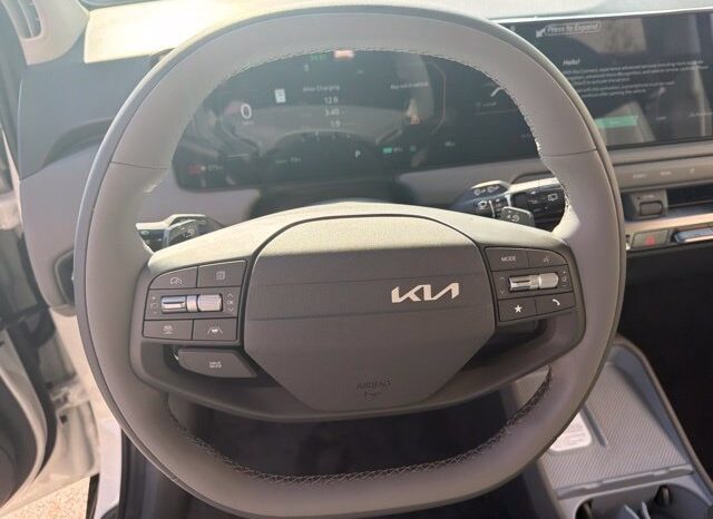 
								Kia EV3 full									