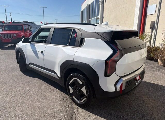 
								Kia EV3 full									