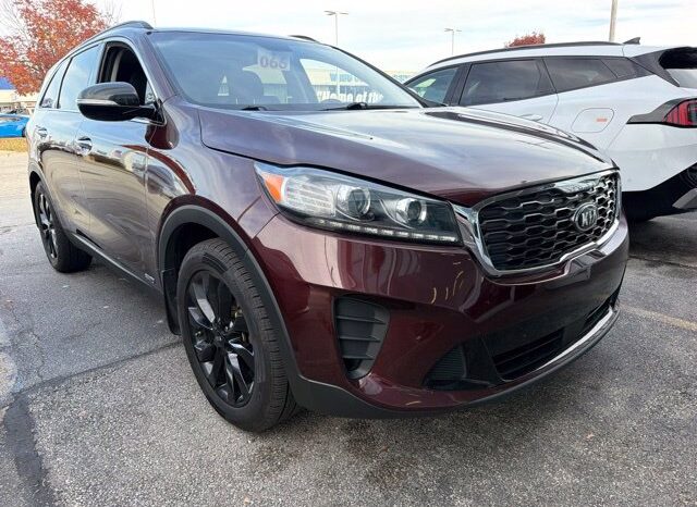 
								Kia Sorento full									