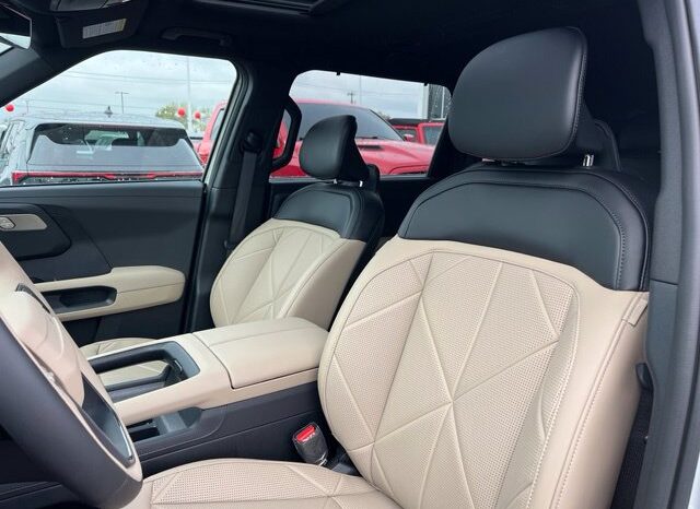 
								Kia Telluride Hybrid full									