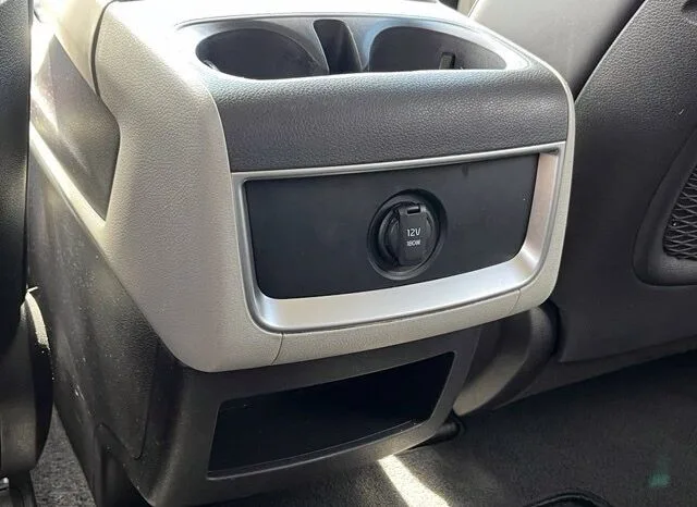 
								Kia Carnival full									