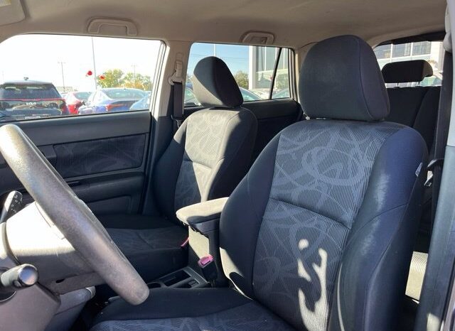 
								Scion xB full									