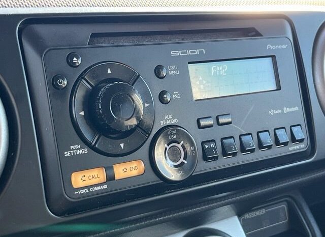 
								Scion xB full									